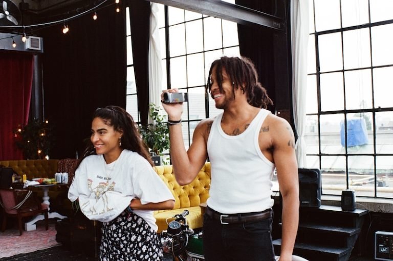 Jhyve - “Love In Me” featuring Jessie Reyez press photo