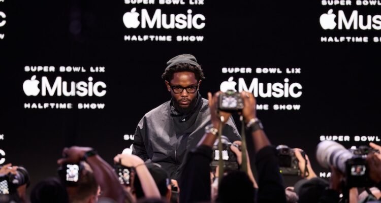 Kendrick Lamar Apple Music Super Bowl Halftime Show photo