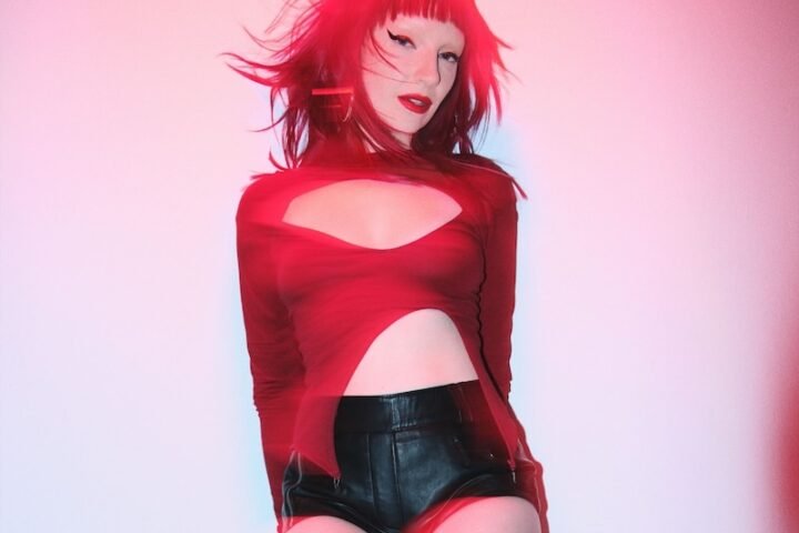 Sophie And The Giants - Red Lights press photo by Simon Emmett