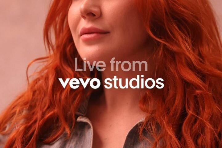 Vevo and Caylee Hammack Announce, ‘Live from Vevo Studios’ Photo