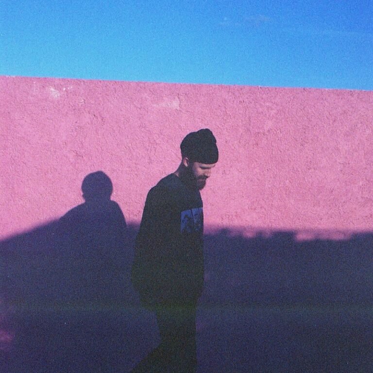 FRANKIE OCTOBER press photo #1