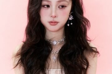 Hellokiki press photo