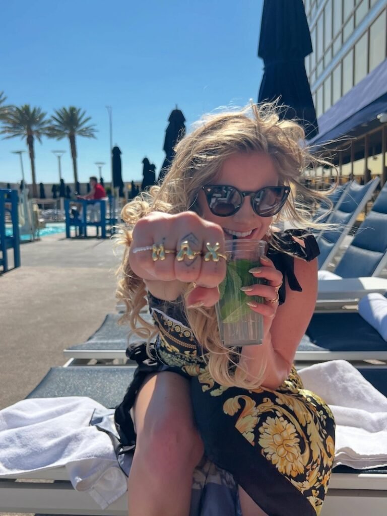 Max Rae “Dripping In Gold” press photo