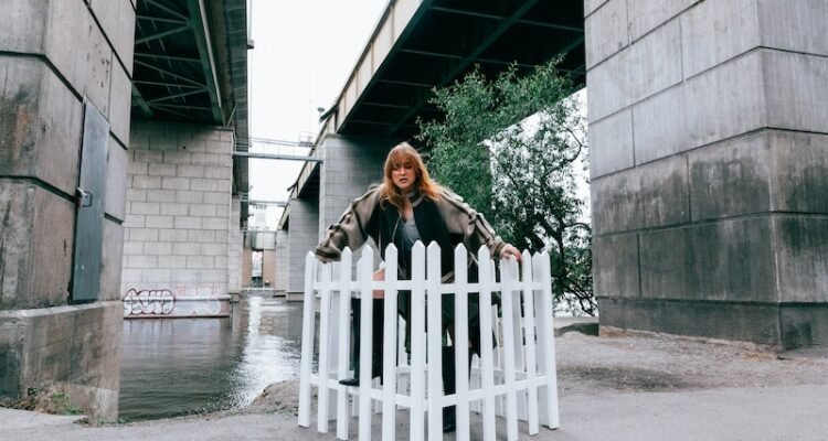 LOVA Its Alright #03 Press Photo by Lamia Karic Studio Forgatmigej 14