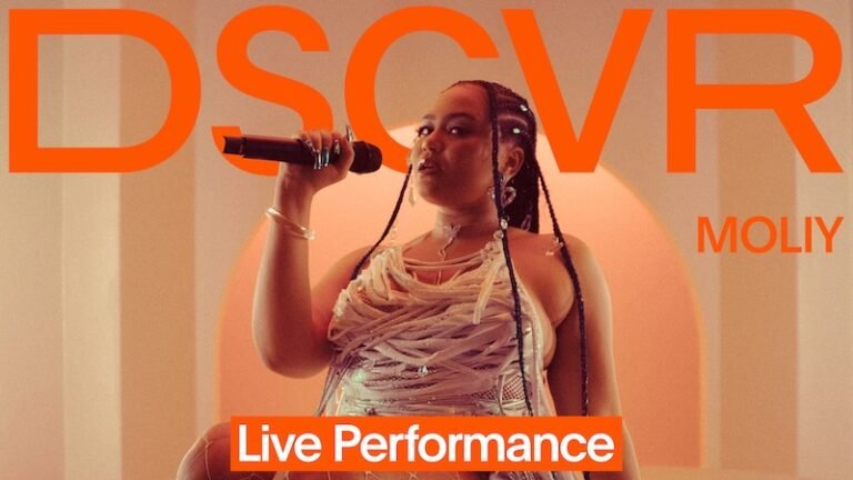 MOLIY – “Shake It to the Max (FLY)” | Vevo DSCVR thumbnail