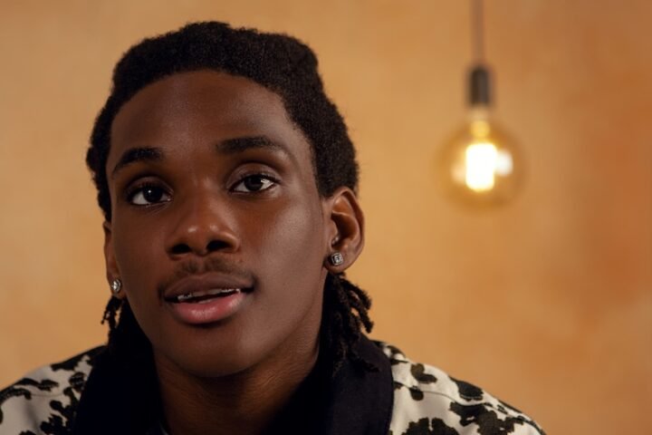 Taves W2Y press photo #2