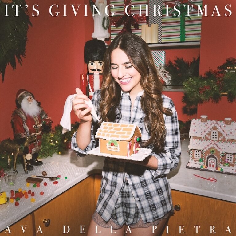 Ava Della Pietra – Its Giving Christmas EP cover art