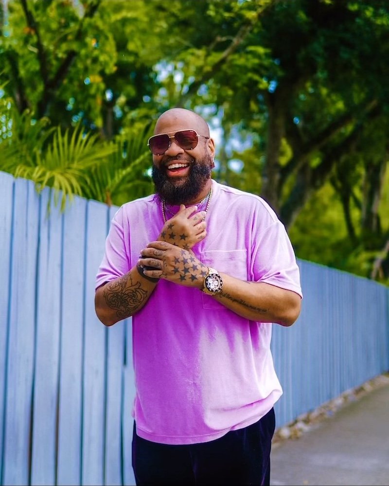 Deezle IG video still photo