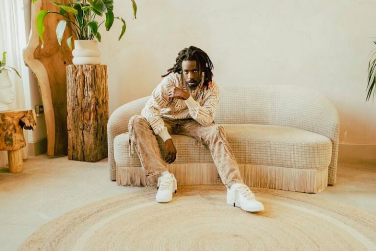 Dumomi The Jig press photo