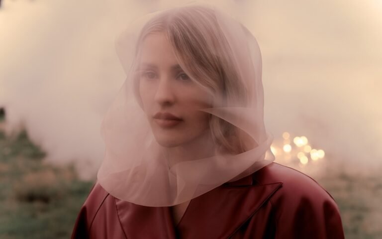 Ellie Goulding Destiny General Press Shot