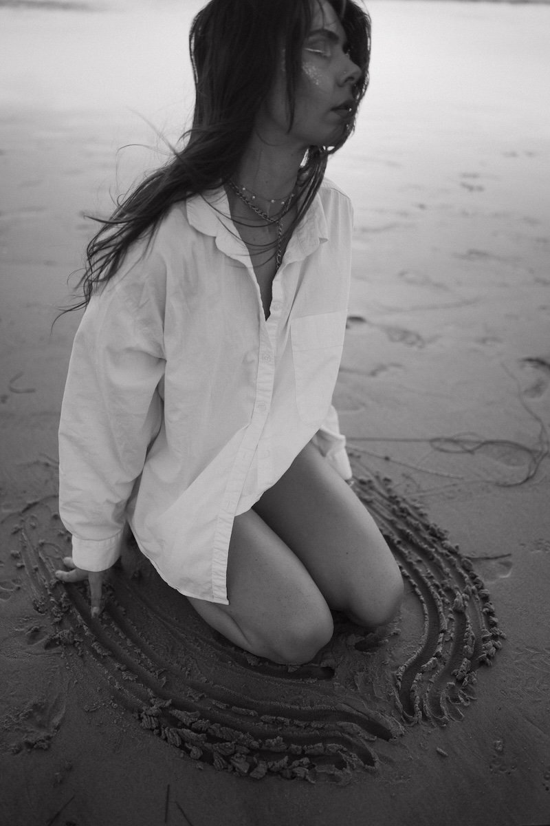 Estella Dawn You Didn’t Text Me press image #2