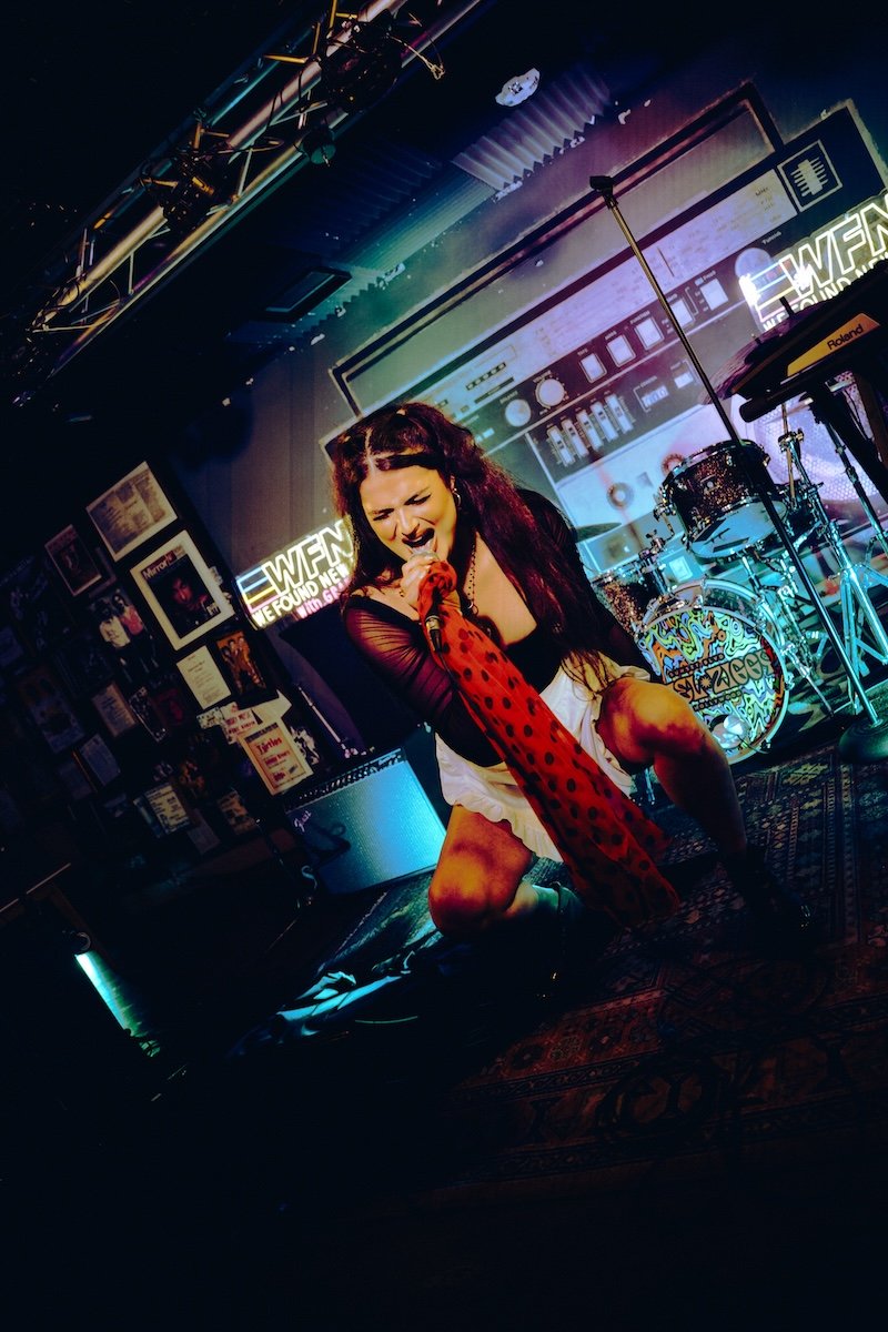 Lily Lane press photo #2