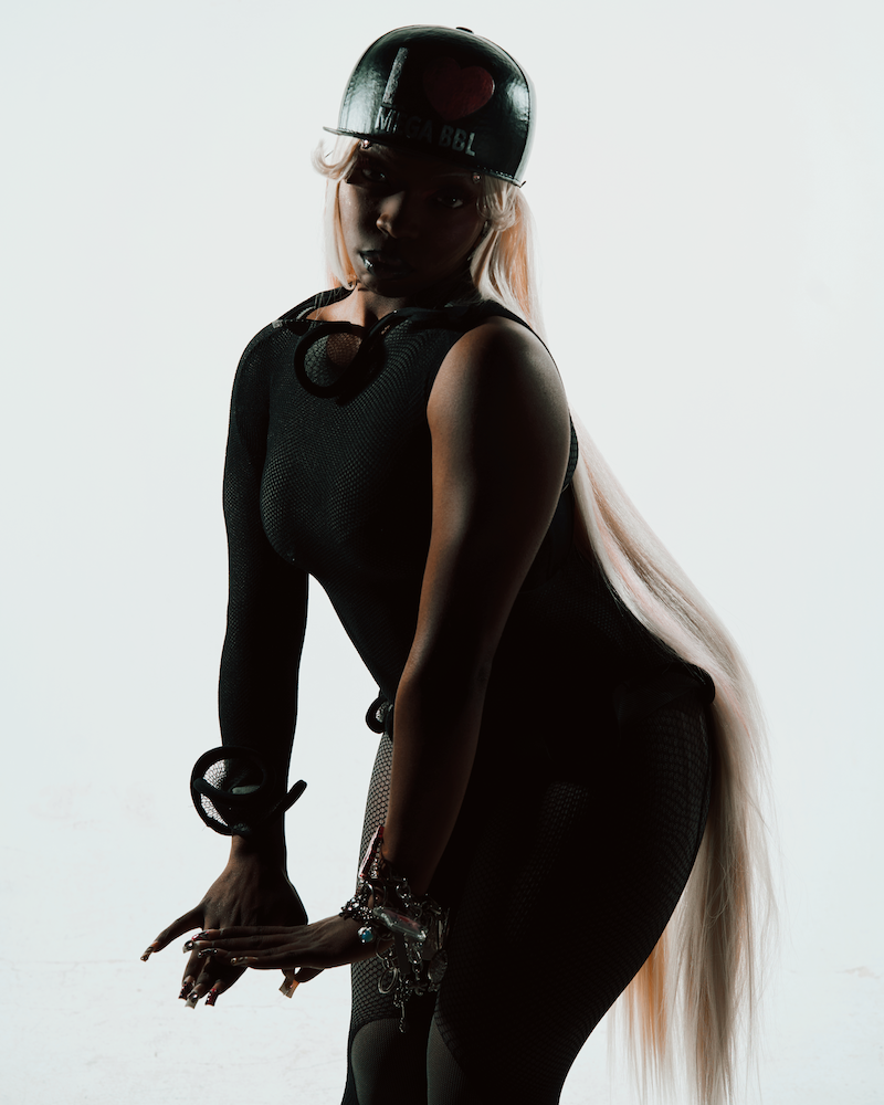 Theodora MEGA BBL press photo