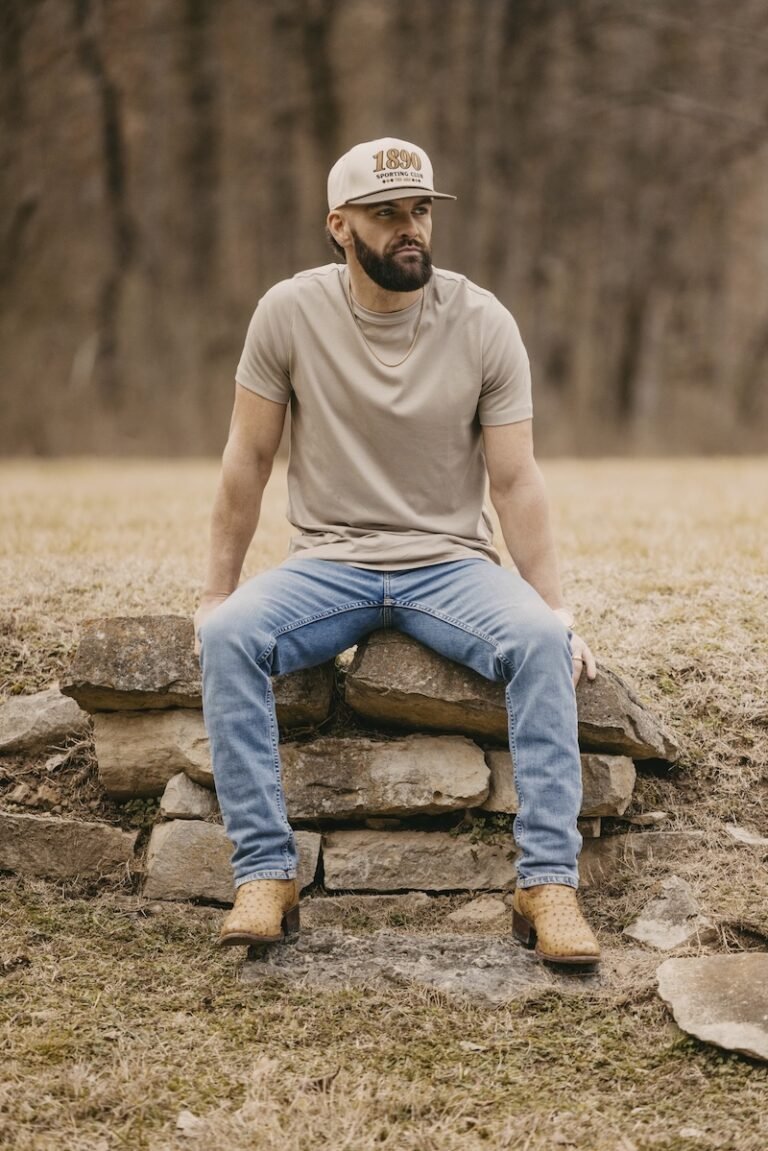 Dylan Scott main press photo