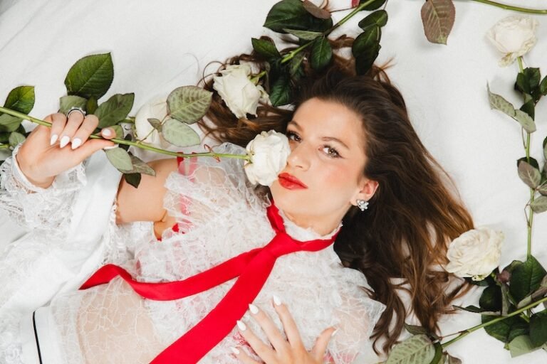 Natalie Reigo press photo #1