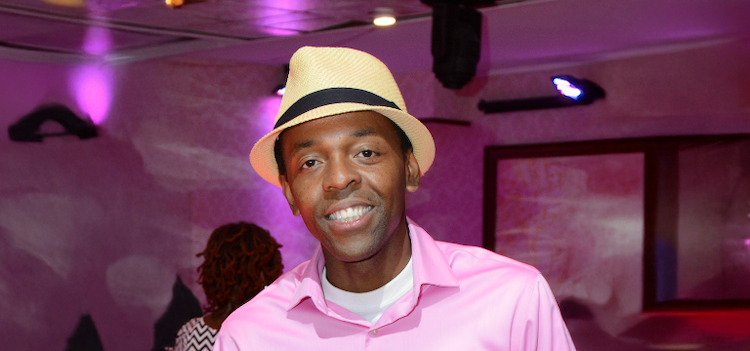 Zangba cropped photo with pink dress shirt