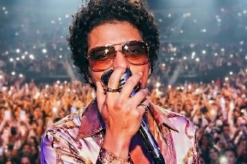 Bruno Mars Is Built for the Stage photo