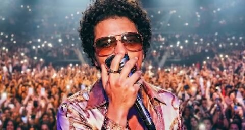 Bruno Mars Is Built for the Stage photo