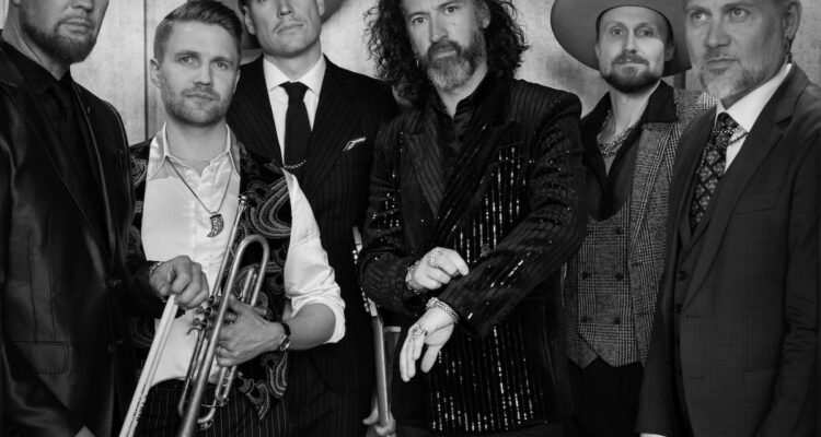 Isaac And The Soul Machine press photo