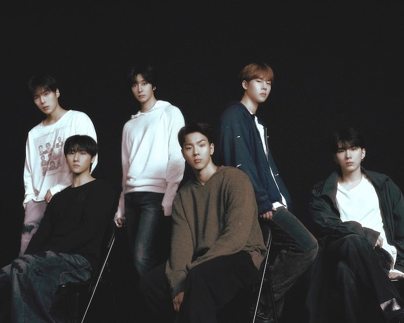 MONSTA X group press photo #2
